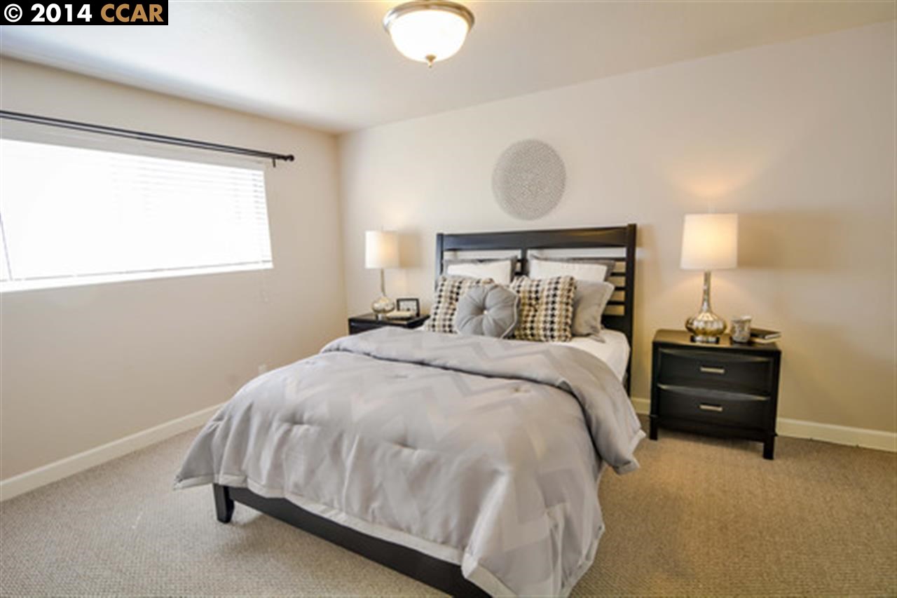 120 Village CT, WALNUT CREEK, California 94596, ,Comm Ri Multi-units 5+,For Sale,Village CT,40653185