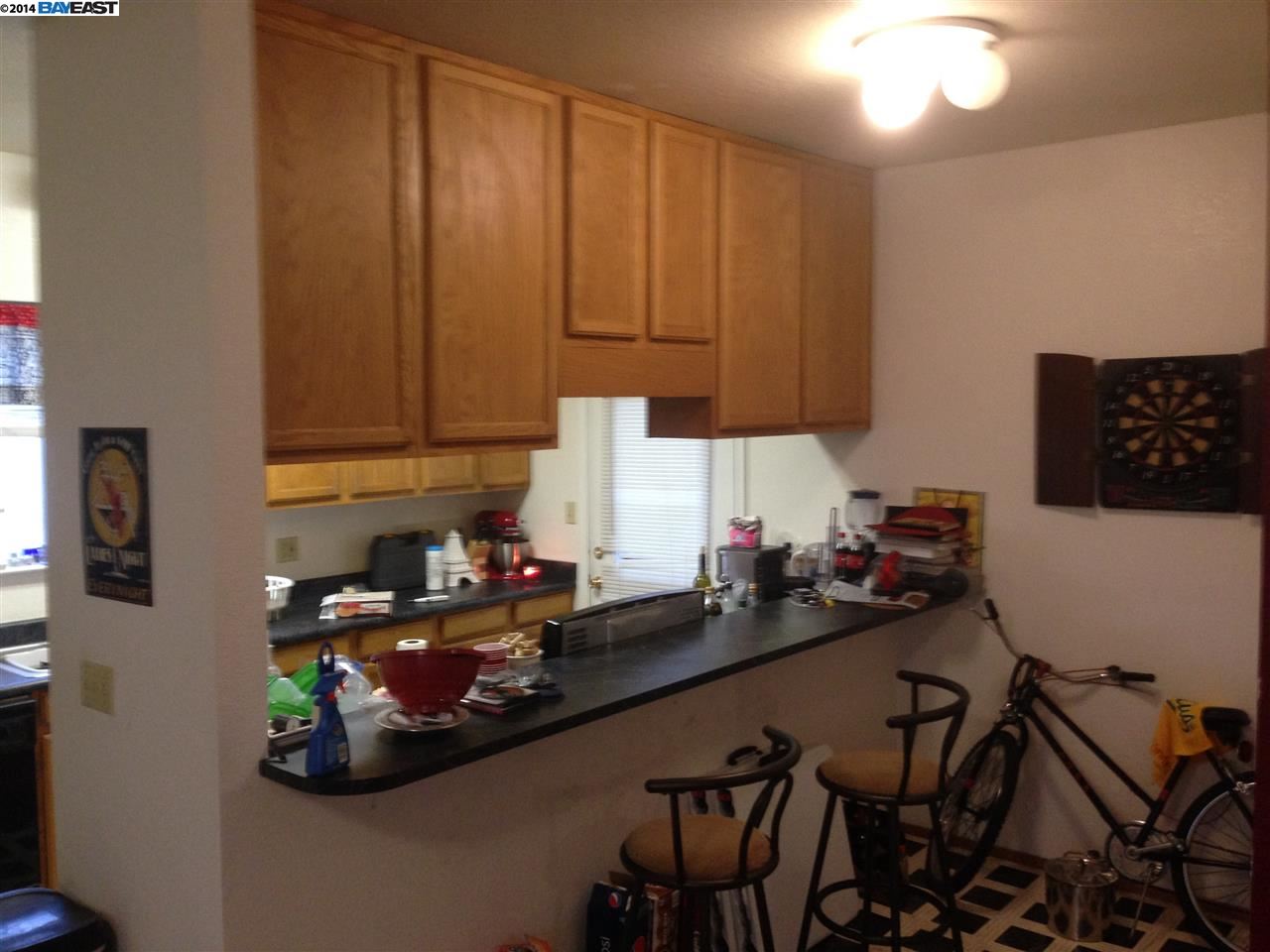 1213 LINCOLN AVE, ALAMEDA, California 94501-2325, ,Comm Ri Multi-units 5+,For Sale,LINCOLN AVE,40653592