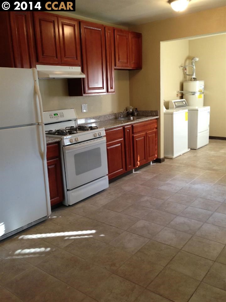 412 BISSELL AVE, RICHMOND, California 94801-3043, ,Comm Ri Multi-units 5+,For Sale,BISSELL AVE,40656689