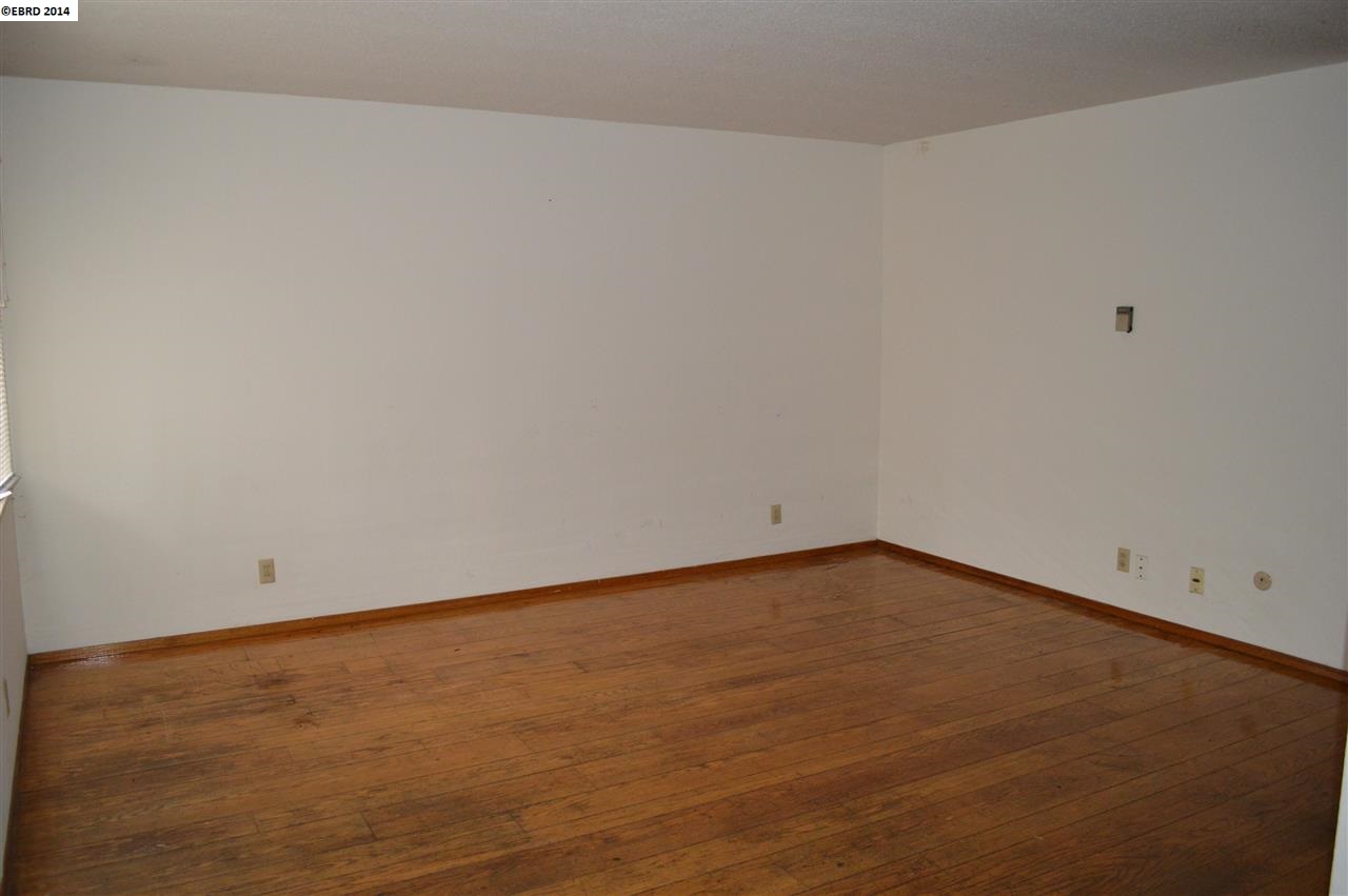 2450 Milvia, BERKELEY, California 94704, ,Comm Ri Multi-units 5+,For Sale,Milvia,40657043