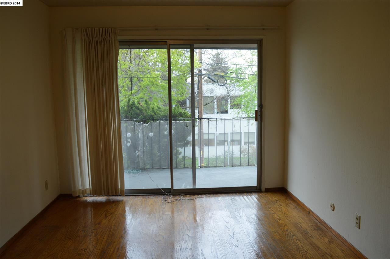2450 Milvia, BERKELEY, California 94704, ,Comm Ri Multi-units 5+,For Sale,Milvia,40657043