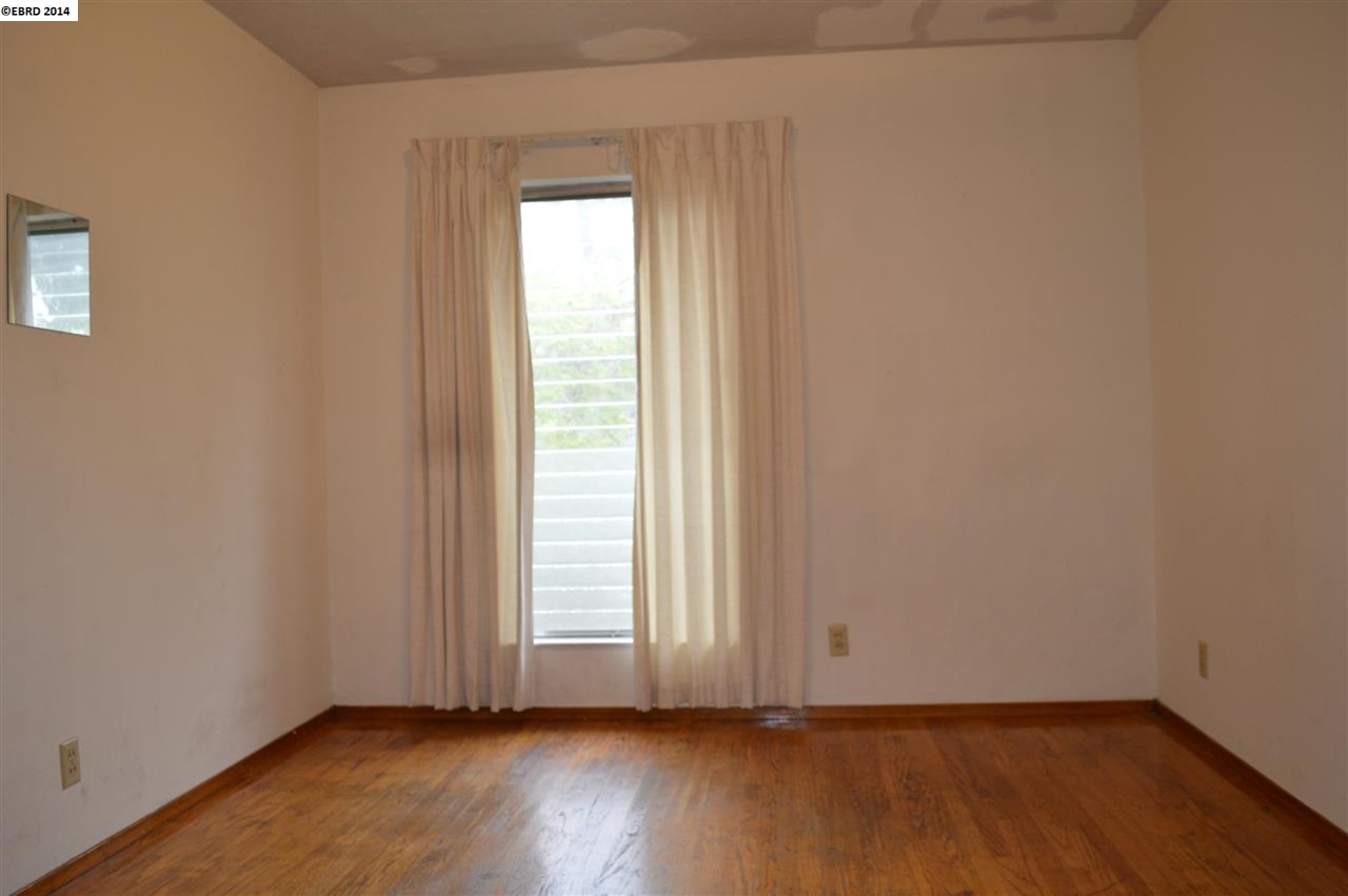 2450 Milvia, BERKELEY, California 94704, ,Comm Ri Multi-units 5+,For Sale,Milvia,40657043