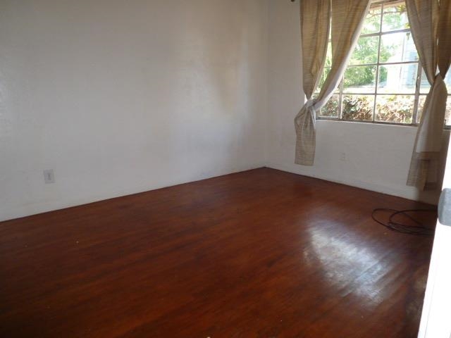 9517 E ST, OAKLAND, California 94603-1353, ,Comm Ri Multi-units 5+,For Sale,E ST,40661136