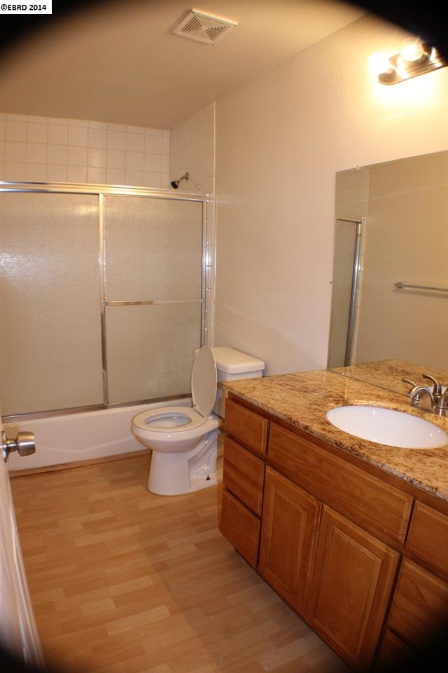 7867 Bancroft Ave, OAKLAND, California 94605, ,Comm Ri Multi-units 5+,For Sale,Bancroft Ave,40665802