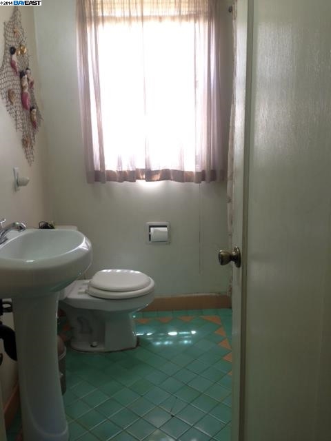 185 BELLEVIEW DR., SAN LEANDRO, California 94577, ,Comm Ri Multi-units 5+,For Sale,BELLEVIEW DR.,40666421