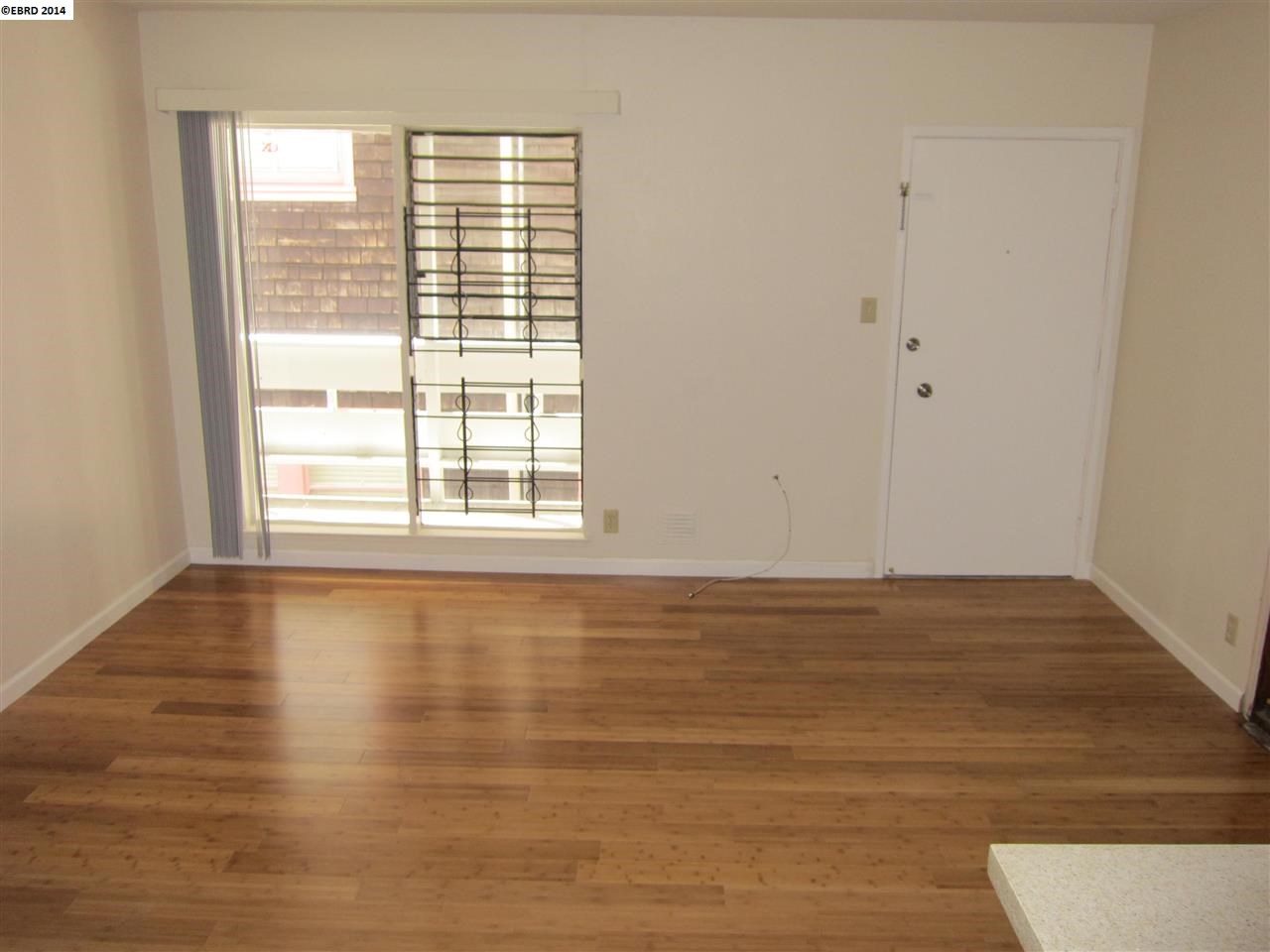 323 ALCATRAZ AVE, OAKLAND, California 94618-1303, ,Comm Ri Multi-units 5+,For Sale,ALCATRAZ AVE,40667835