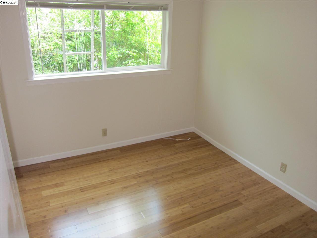 323 ALCATRAZ AVE, OAKLAND, California 94618-1303, ,Comm Ri Multi-units 5+,For Sale,ALCATRAZ AVE,40667835