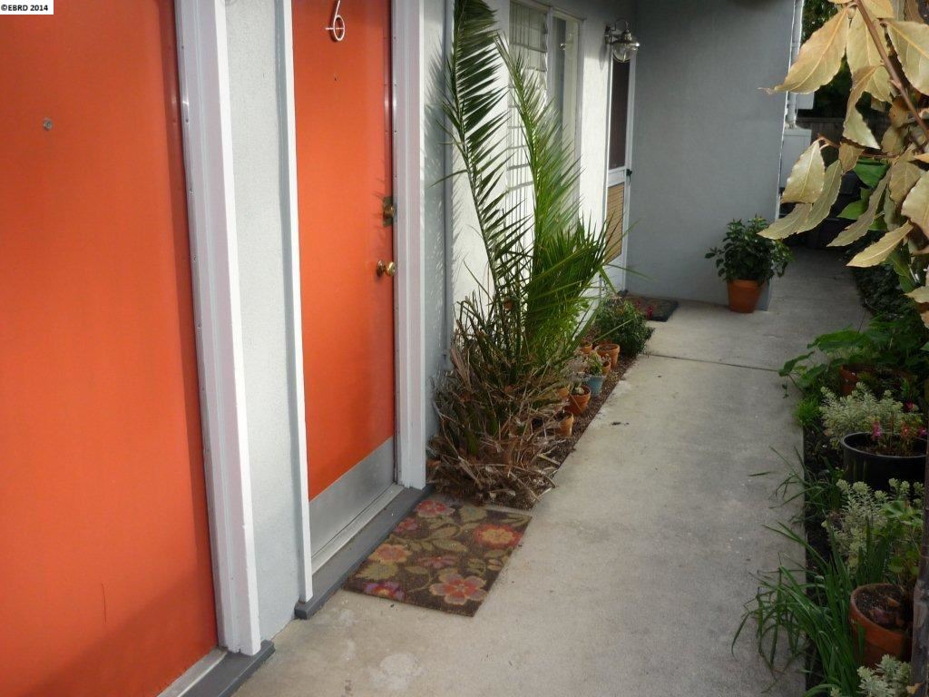 323 ALCATRAZ AVE, OAKLAND, California 94618-1303, ,Comm Ri Multi-units 5+,For Sale,ALCATRAZ AVE,40667835