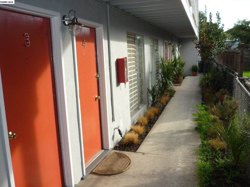 323 ALCATRAZ AVE, OAKLAND, California 94618-1303, ,Comm Ri Multi-units 5+,For Sale,ALCATRAZ AVE,40667835