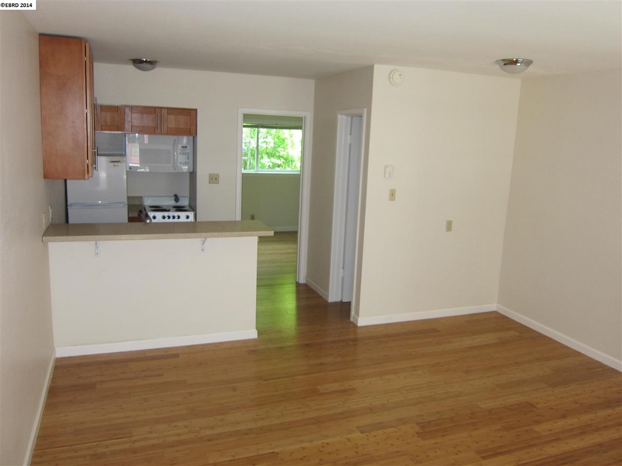 323 ALCATRAZ AVE, OAKLAND, California 94618-1303, ,Comm Ri Multi-units 5+,For Sale,ALCATRAZ AVE,40667835