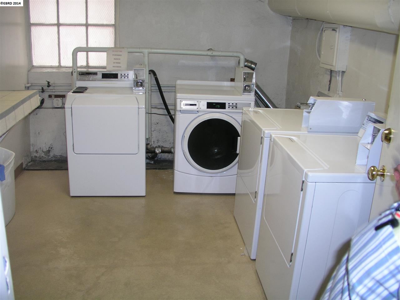 725 Central Avenue, ALAMEDA, California 94501, ,Comm Ri Multi-units 5+,For Sale,Central Avenue,40669082