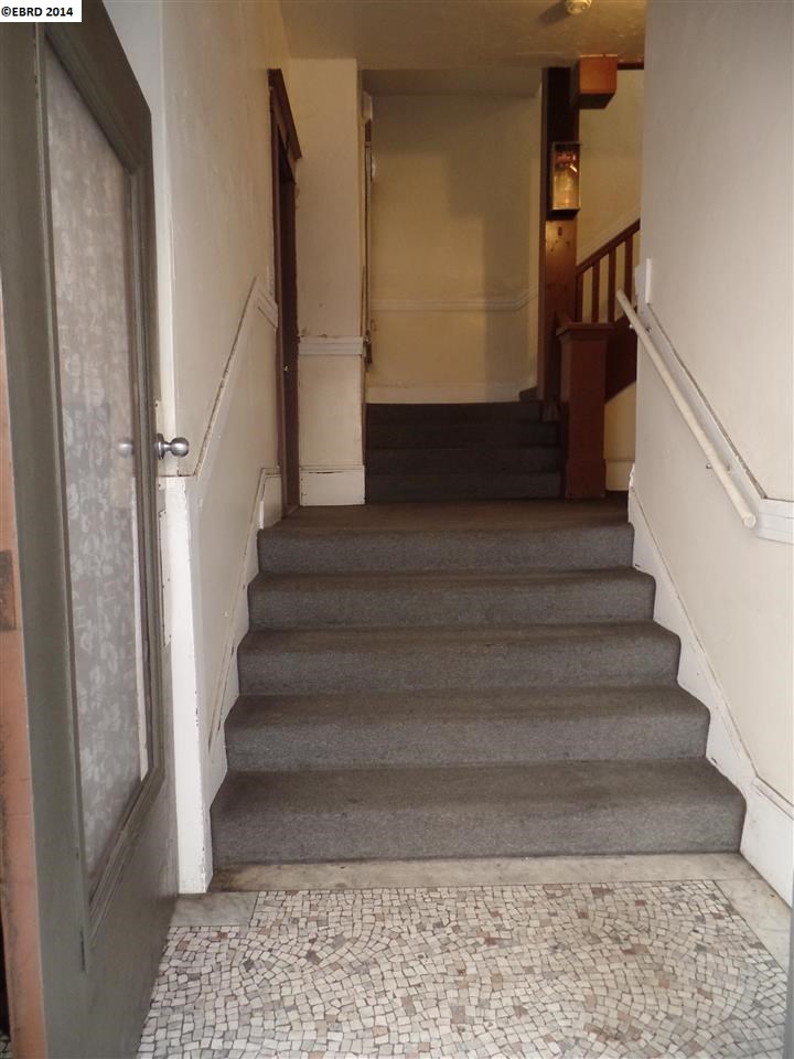 1516 1ST AVE, OAKLAND, California 94606-1618, ,Comm Ri Multi-units 5+,For Sale,1ST AVE,40674586