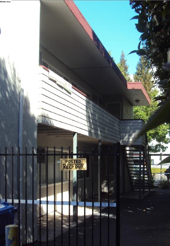 1642 Clayton Rd, CONCORD, California 94520, ,Comm Ri Multi-units 5+,For Sale,Clayton Rd,40676592