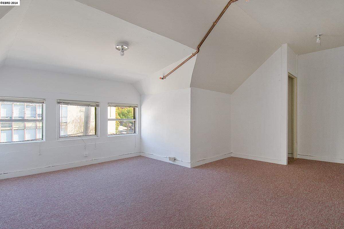 1770 La Loma, BERKELEY, California 94709-1039, ,Comm Ri Multi-units 5+,For Sale,La Loma,40676745