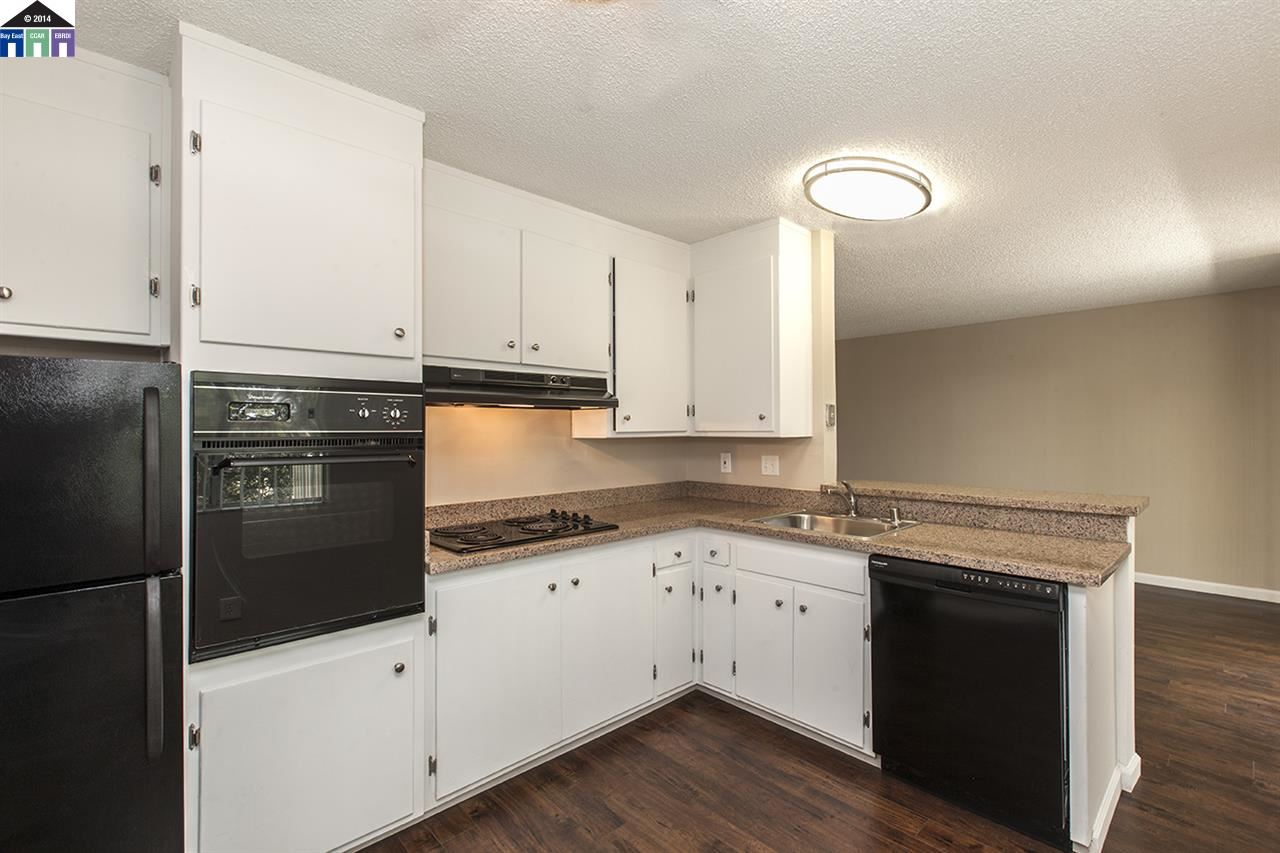 1228 Mattox Rd, HAYWARD, California 94541, ,Comm Ri Multi-units 5+,For Sale,Mattox Rd,40677040