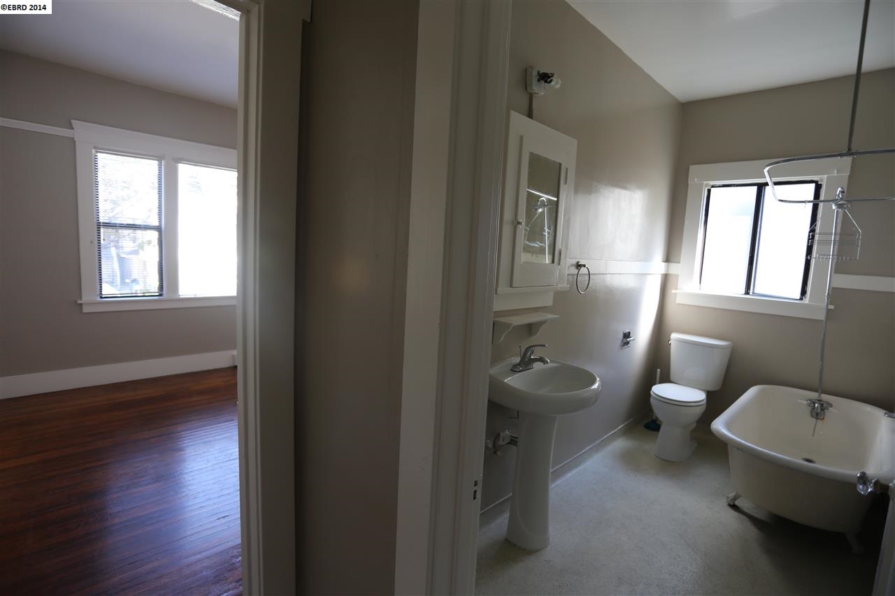 3388 PIEDMONT, OAKLAND, California 94611-5734, ,Comm Ri Multi-units 5+,For Sale,PIEDMONT,40677109
