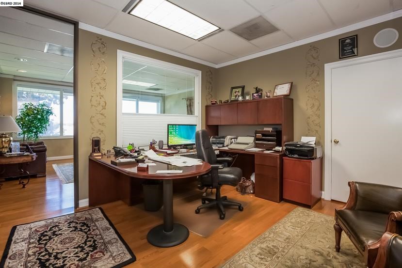 11 Embarcadero West #220, OAKLAND, California 94607, ,Comm Industrial For Lease,For Rent,Embarcadero West #220,40939633