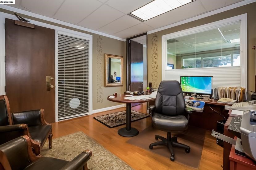 11 Embarcadero West #220, OAKLAND, California 94607, ,Comm Industrial For Lease,For Rent,Embarcadero West #220,40939633