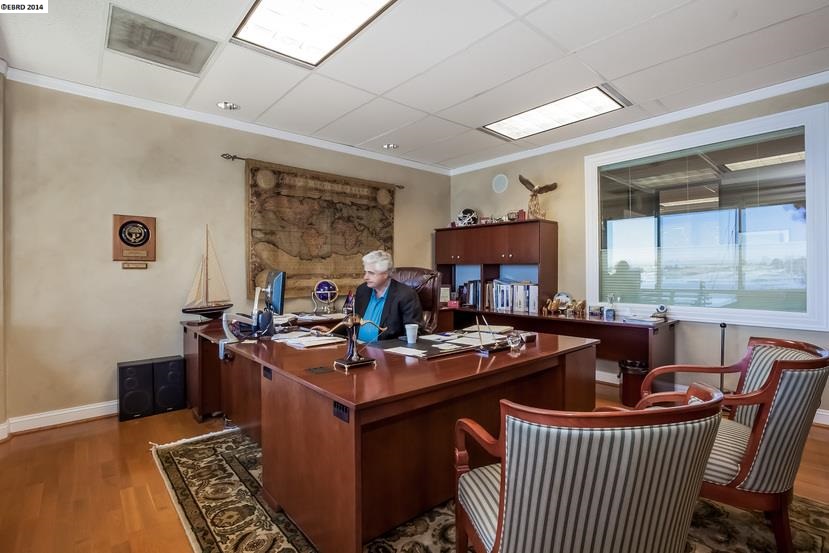 11 Embarcadero West #220, OAKLAND, California 94607, ,Comm Industrial For Lease,For Rent,Embarcadero West #220,40939633