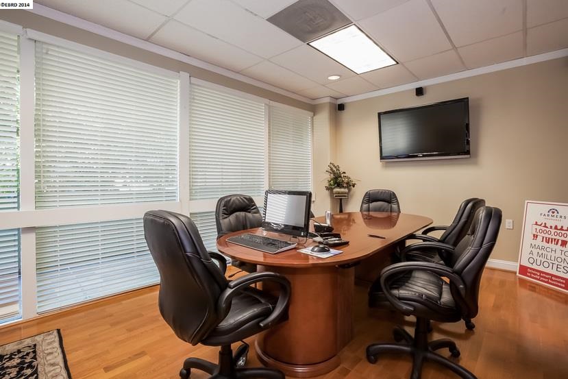 11 Embarcadero West #220, OAKLAND, California 94607, ,Comm Industrial For Lease,For Rent,Embarcadero West #220,40939633