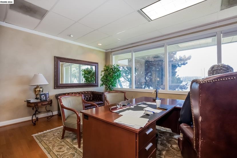 11 Embarcadero West #220, OAKLAND, California 94607, ,Comm Industrial For Lease,For Rent,Embarcadero West #220,40939633