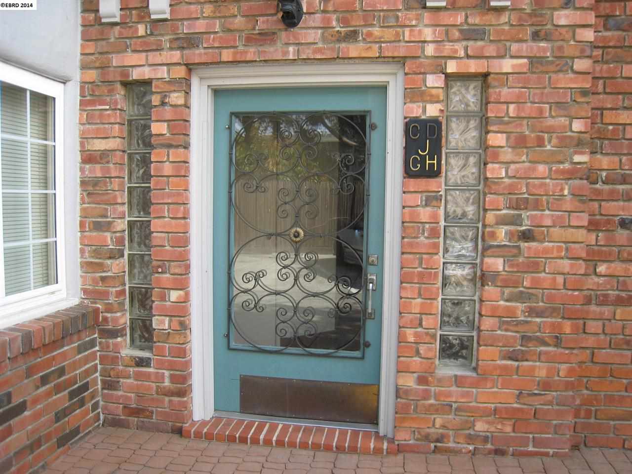 2125 Santa Clara Ave., ALAMEDA, California 94501-2869, ,Comm Ri Multi-units 5+,For Sale,Santa Clara Ave.,40680063