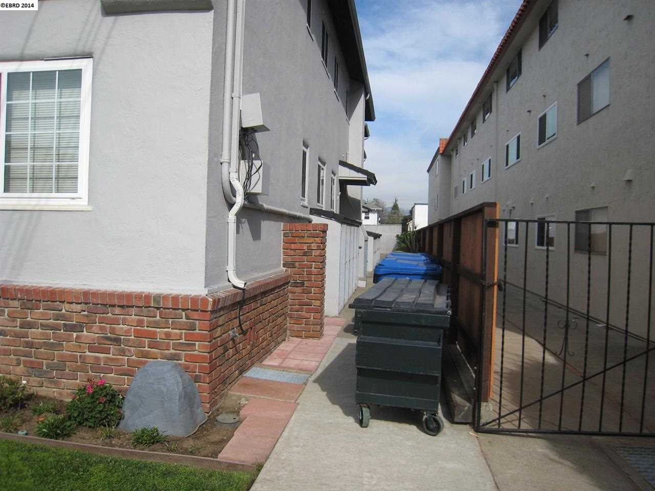 2125 Santa Clara Ave., ALAMEDA, California 94501-2869, ,Comm Ri Multi-units 5+,For Sale,Santa Clara Ave.,40680063