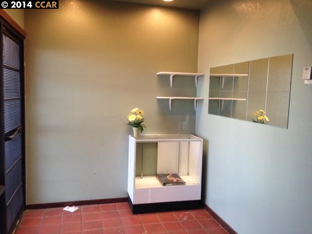 1020 13TH ST, RICHMOND, California 94801-2307, ,Comm Industrial For Lease,For Rent,13TH ST,40939723