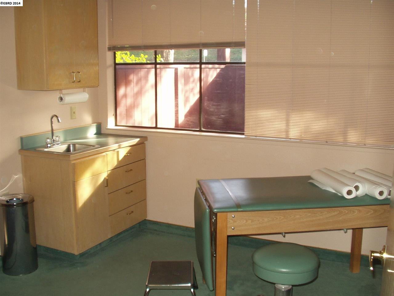 1660-A SAN PABLO AVE, PINOLE, California 94564-2077, ,Comm Industrial For Lease,For Rent,SAN PABLO AVE,40939753