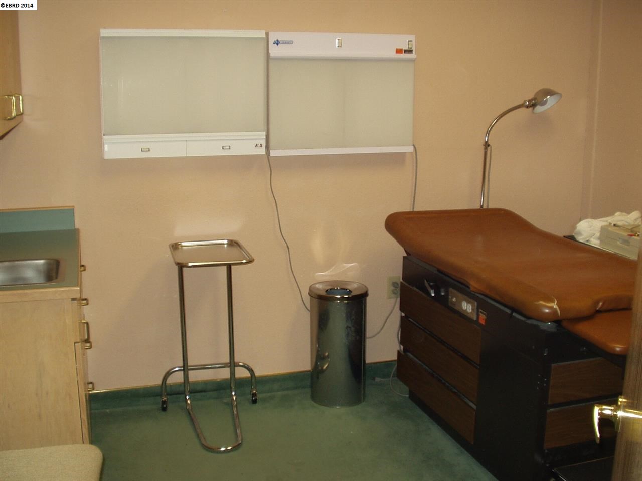 1660-A SAN PABLO AVE, PINOLE, California 94564-2077, ,Comm Industrial For Lease,For Rent,SAN PABLO AVE,40939753