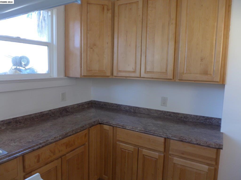546 Merrimac Street, OAKLAND, California 94612-1791, ,Comm Ri Multi-units 5+,For Sale,Merrimac Street,40681144