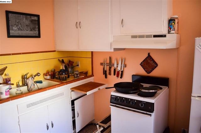 2515 Ivy Dr, OAKLAND, California 94606, ,Comm Ri Multi-units 5+,For Sale,Ivy Dr,40682608