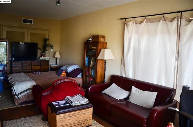 2515 Ivy Dr, OAKLAND, California 94606, ,Comm Ri Multi-units 5+,For Sale,Ivy Dr,40682608