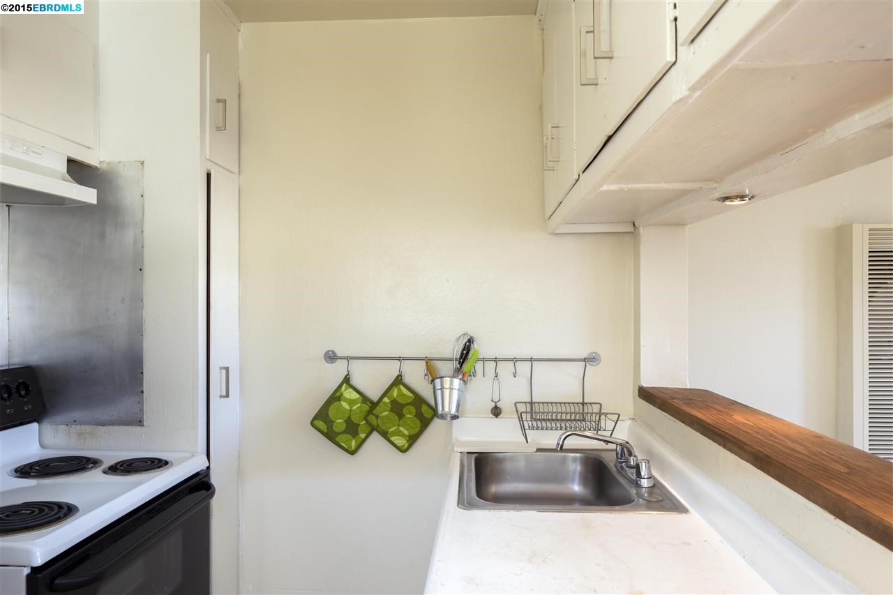 6329 Shattuck, OAKLAND, California 94609-1238, ,Comm Ri Multi-units 5+,For Sale,Shattuck,40683913
