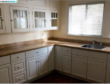 864 34th Street, OAKLAND, California 94608, ,Comm Ri Multi-units 5+,For Sale,34th Street,40684958