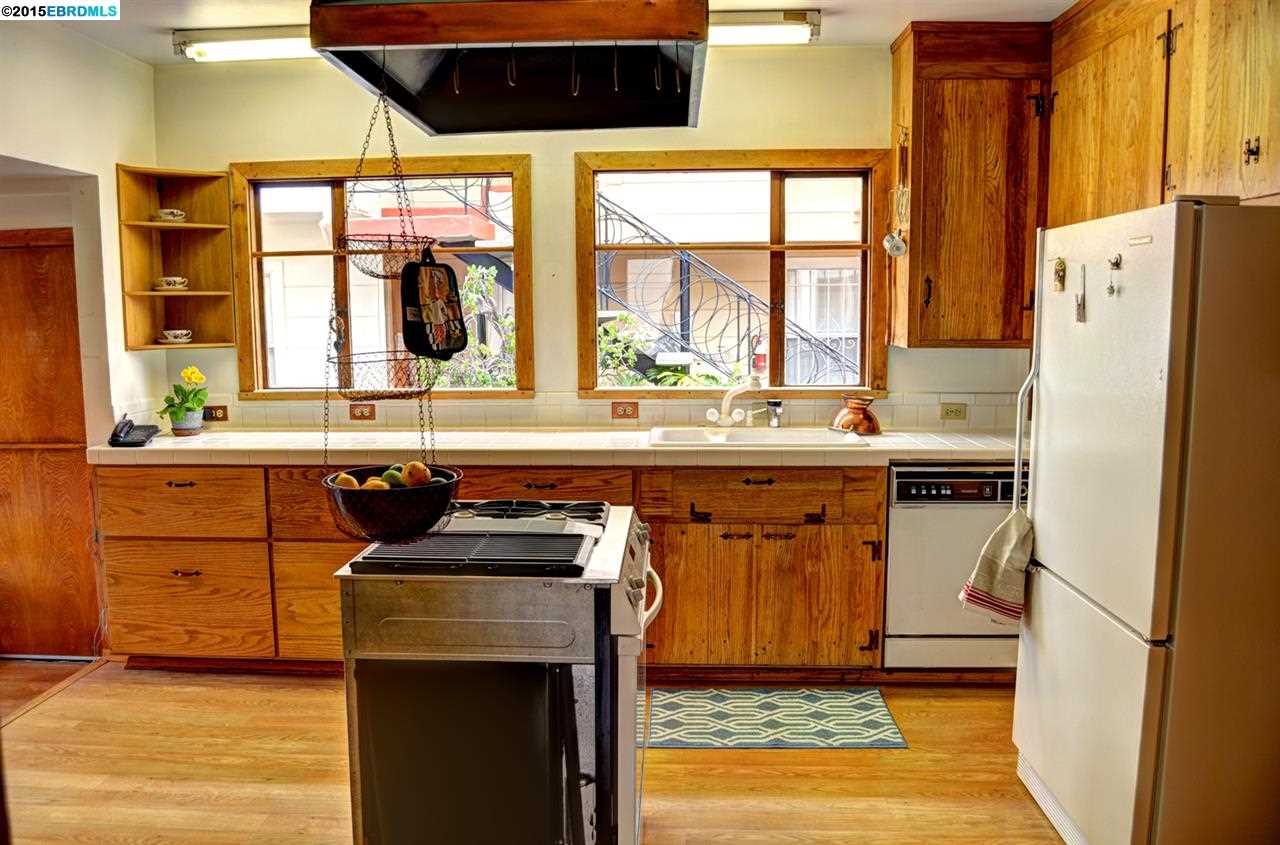 986 Kains, ALBANY, California 94706-2052, ,Comm Ri Multi-units 5+,For Sale,Kains,40685310