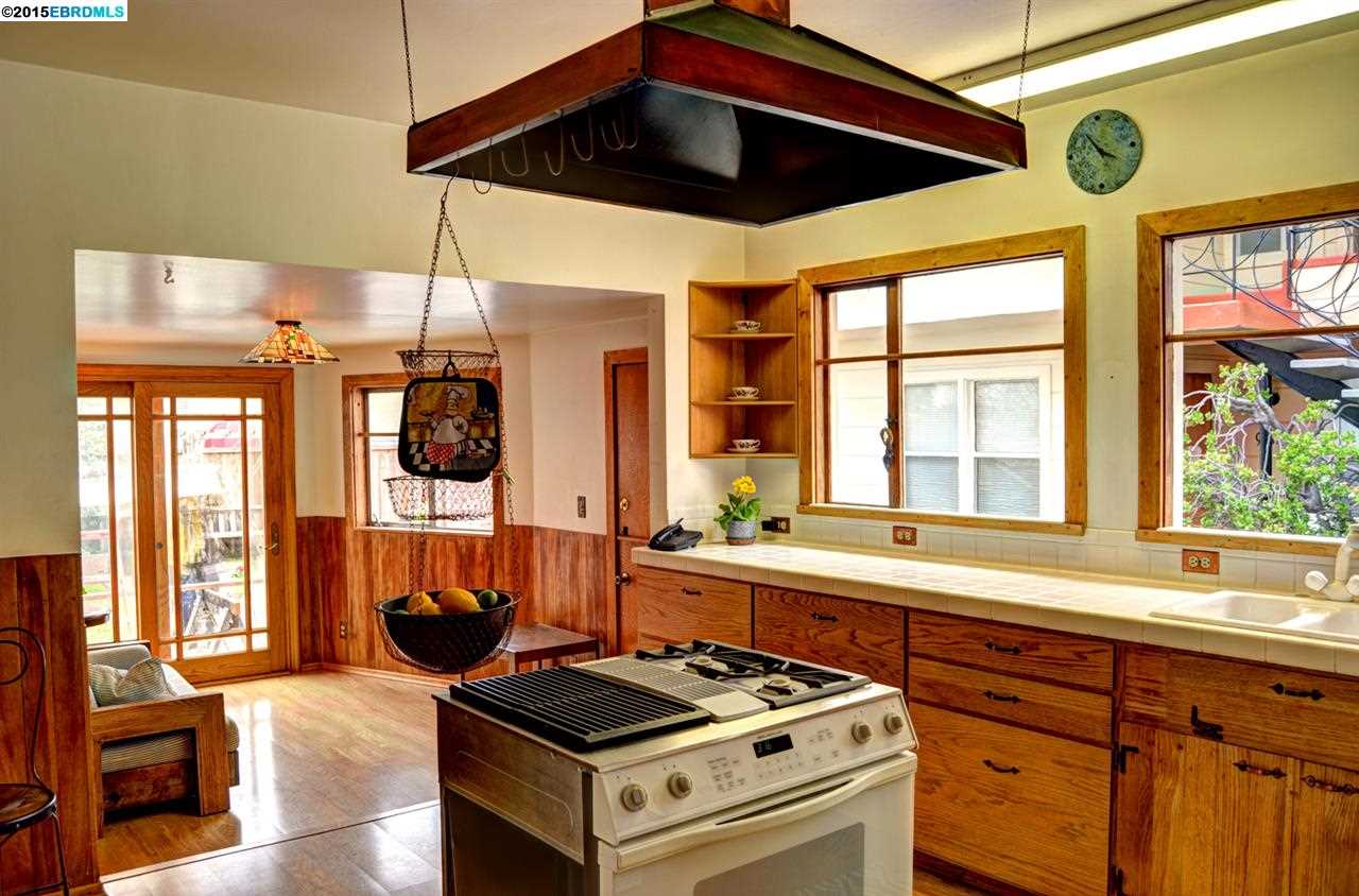 986 Kains, ALBANY, California 94706-2052, ,Comm Ri Multi-units 5+,For Sale,Kains,40685310