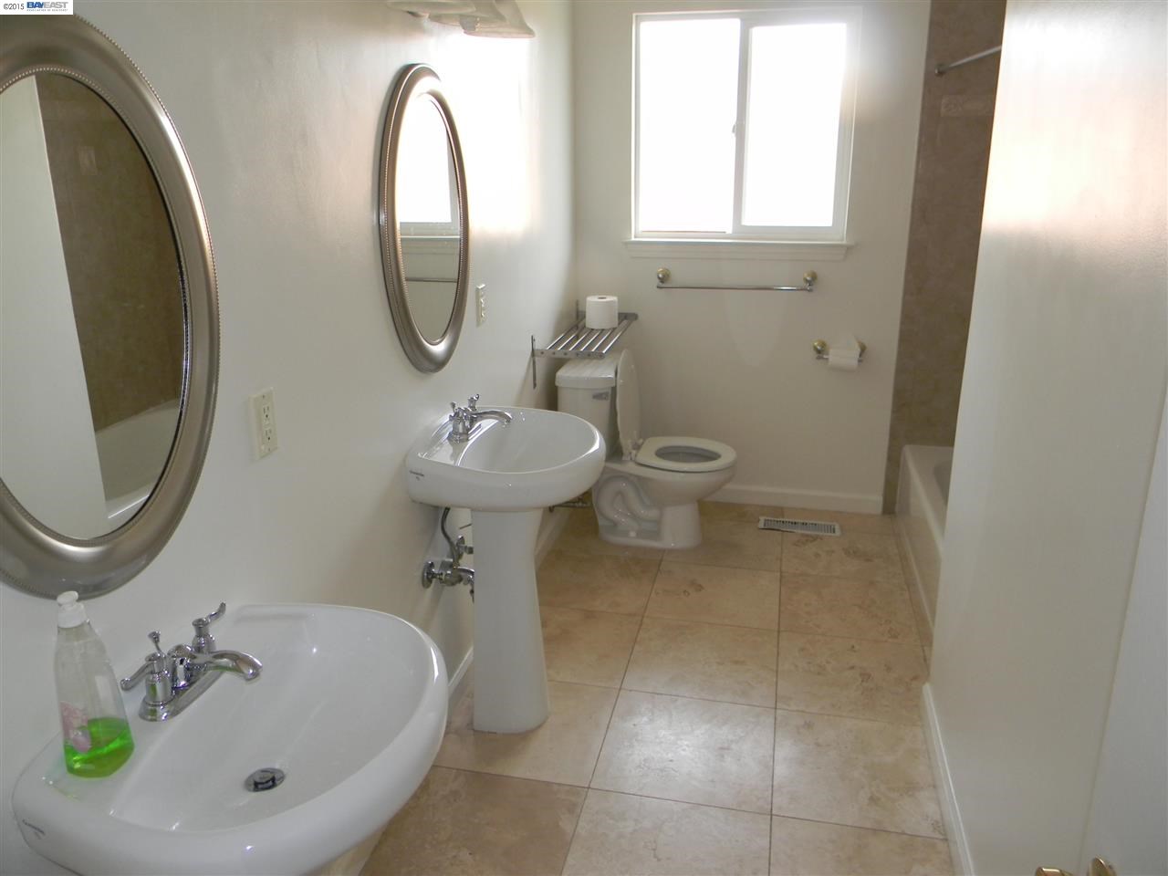688 San Leandro Blvd, SAN LEANDRO, California 94577-1558, ,Comm Ri Multi-units 5+,For Sale,San Leandro Blvd,40685896