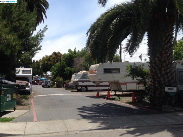 1422 168TH AVE, SAN LEANDRO, California 94578-2409, ,Comm Ri Multi-units 5+,For Sale,168TH AVE,40687123