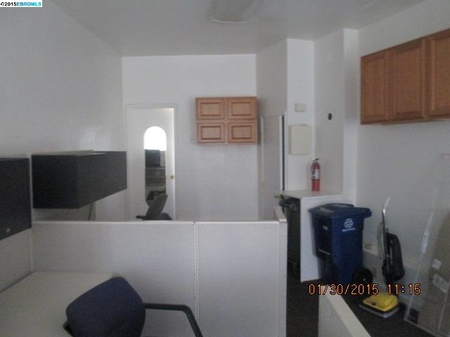 245 MacArthur Blvd, SAN LEANDRO, California 94577, ,Comm Industrial For Lease,For Rent,MacArthur Blvd,40939873
