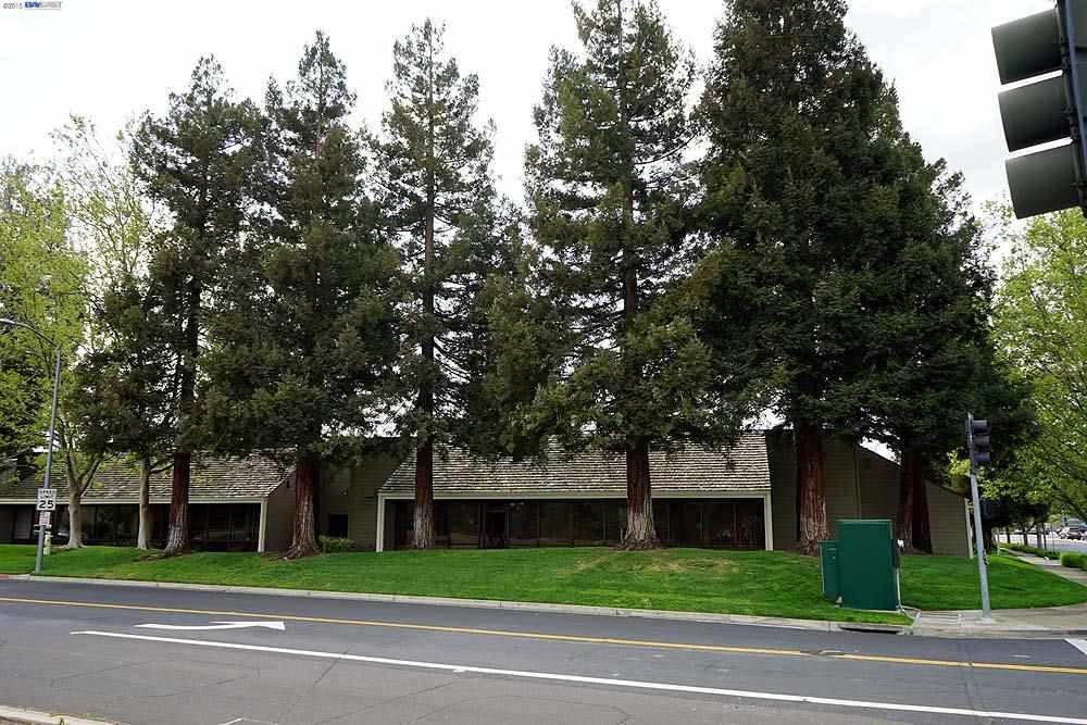 4471-B Stoneridge Dr., PLEASANTON, California 94588, ,Comm Industrial For Lease,For Rent,Stoneridge Dr.,40939888