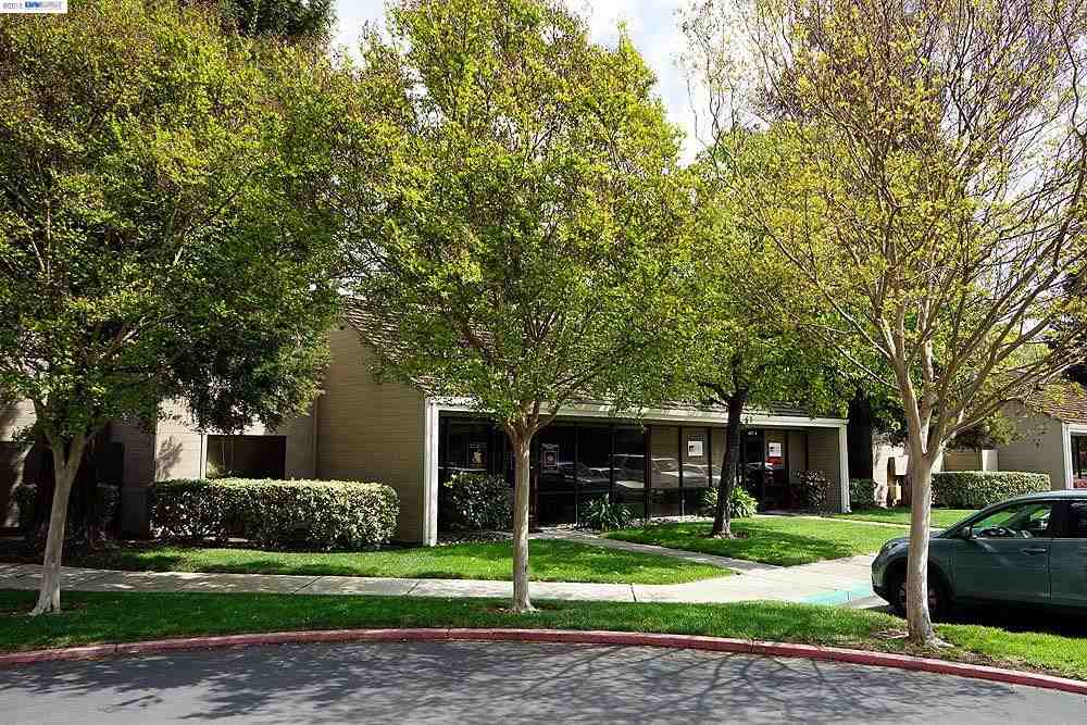 4471-B Stoneridge Dr., PLEASANTON, California 94588, ,Comm Industrial For Lease,For Rent,Stoneridge Dr.,40939888
