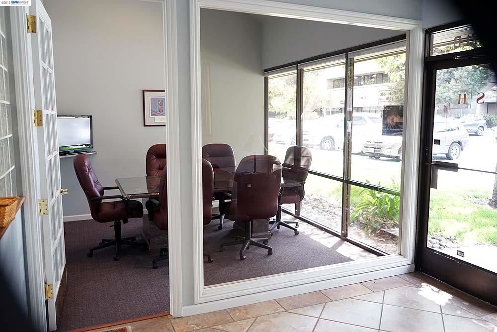 4471-B Stoneridge Dr., PLEASANTON, California 94588, ,Comm Industrial For Lease,For Rent,Stoneridge Dr.,40939888