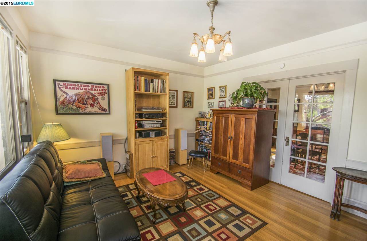 3801 Shafter Ave, OAKLAND, California 94609, ,Comm Ri Multi-units 5+,For Sale,Shafter Ave,40690542