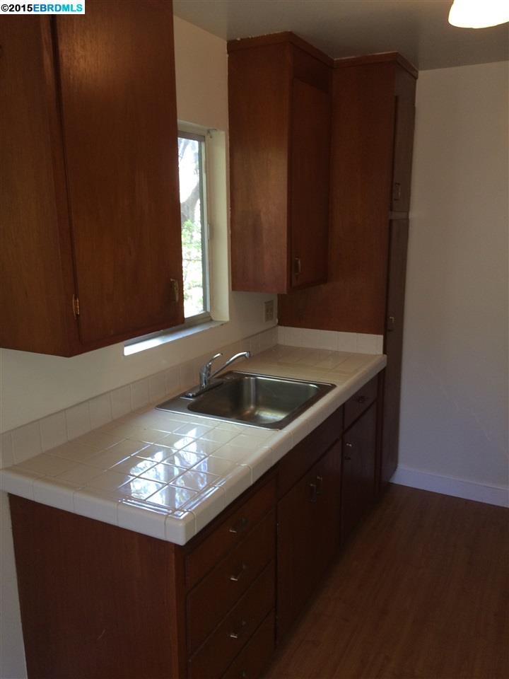 1009 Kains Avenue, ALBANY, California 94706, ,Comm Ri Multi-units 5+,For Sale,Kains Avenue,40692359