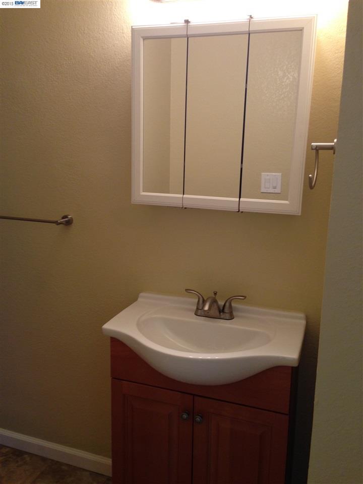 1810 25th Street, OAKLAND, California 94606, ,Comm Ri Multi-units 5+,For Sale,25th Street,40693263
