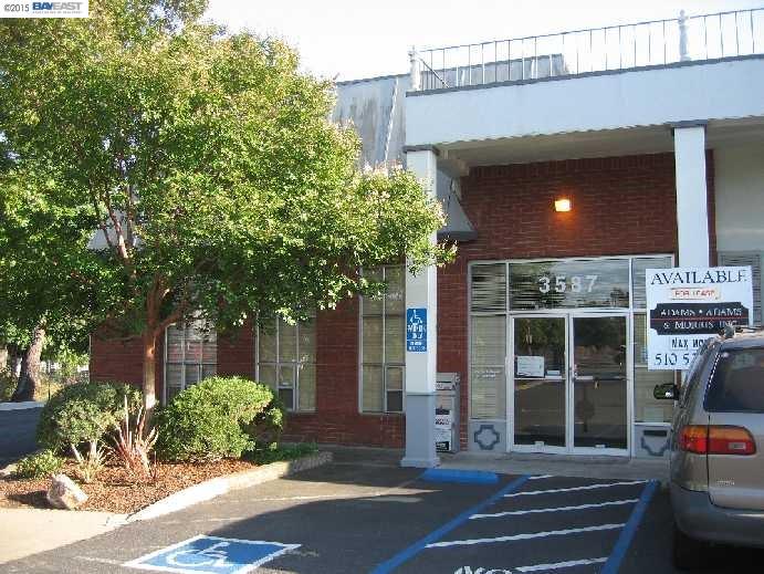 3587 CASTRO VALLEY BLVD, CASTRO VALLEY, California 94546, ,Comm Industrial For Lease,For Rent,CASTRO VALLEY BLVD,40940049