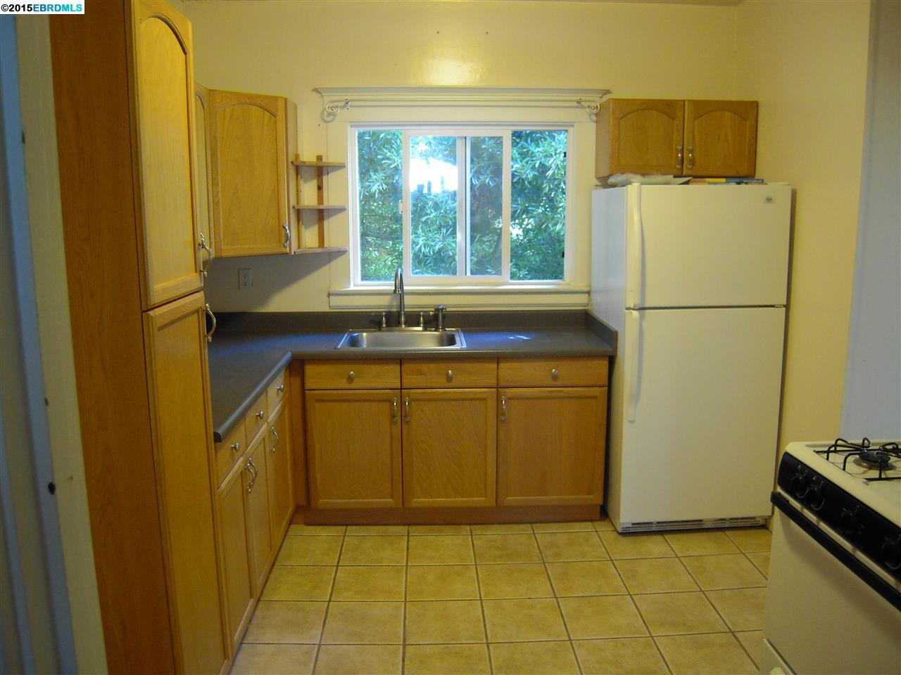 30 Nicholl Ave, RICHMOND, California 94801, ,Comm Ri Multi-units 5+,For Sale,Nicholl Ave,40700855
