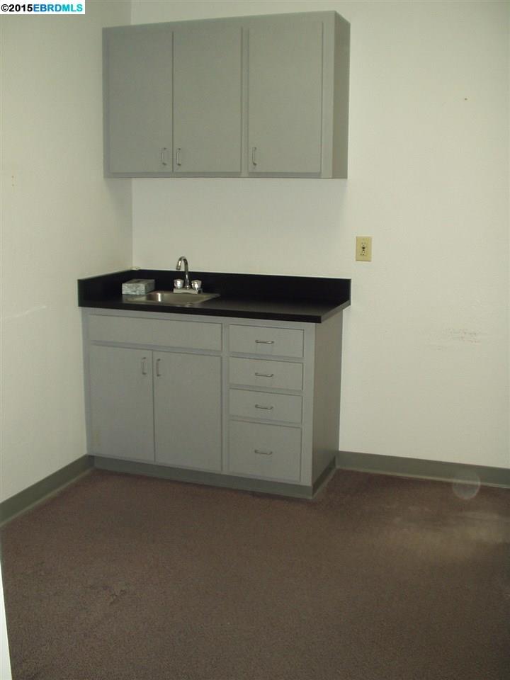 1690F San Pablo Ave, PINOLE, California 94564, ,Comm Industrial For Lease,For Rent,San Pablo Ave,40940079