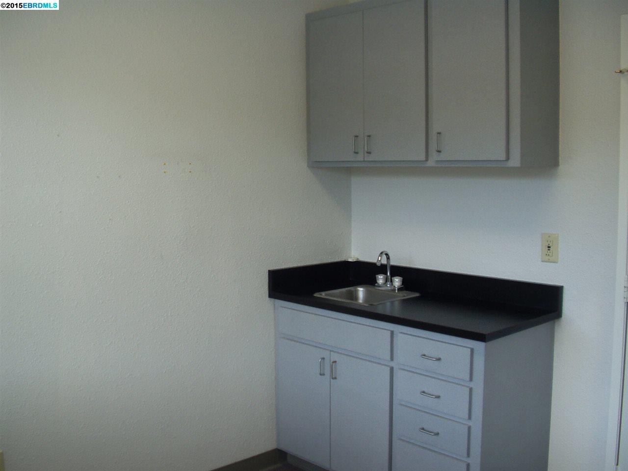 1690F San Pablo Ave, PINOLE, California 94564, ,Comm Industrial For Lease,For Rent,San Pablo Ave,40940079